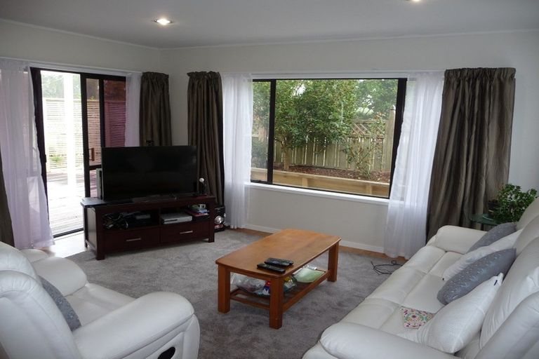 Photo of property in 2/32 Pupuke Road, Takapuna, Auckland, 0622