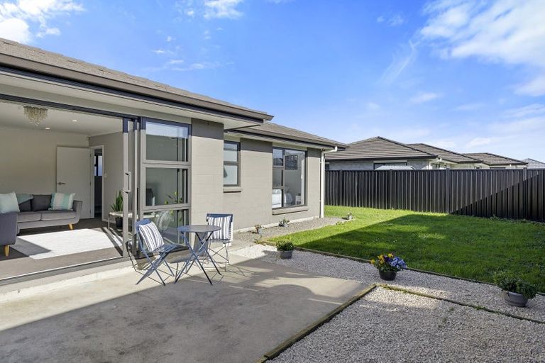 Photo of property in 5 Kerrigan Crescent, Wallaceville, Upper Hutt, 5018