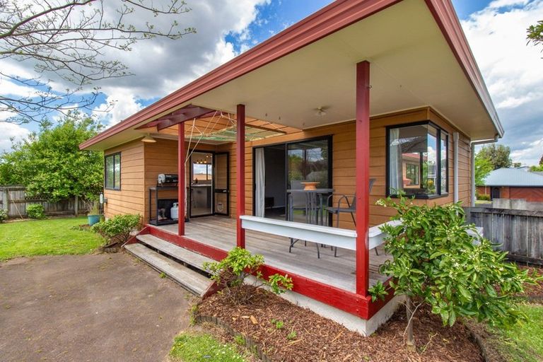 Photo of property in 33 Tawavale Street, Pukehangi, Rotorua, 3015