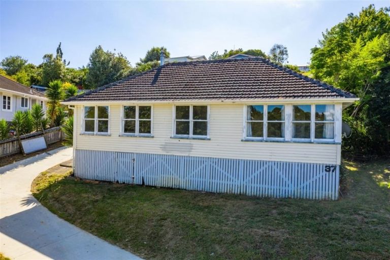 Photo of property in 37 Ogle Crescent, Te Kamo, Whangarei, 0112