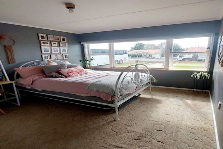 Photo of property in 25 Victoria Avenue, Dannevirke, 4930