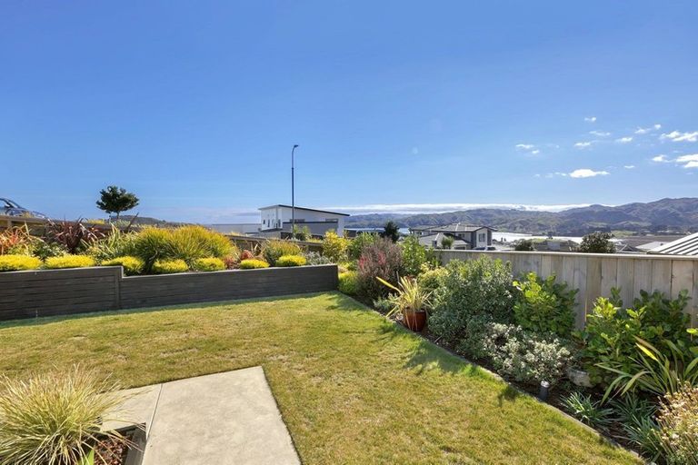 Photo of property in 146 Endeavour Drive, Whitby, Porirua, 5024