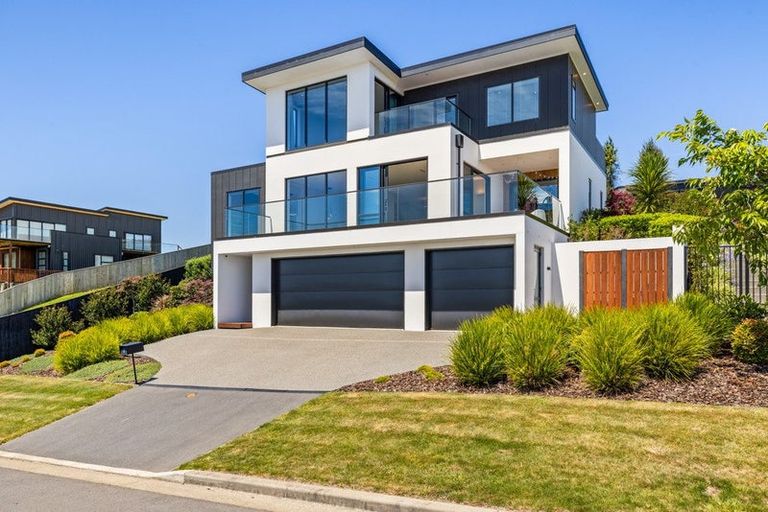 Photo of property in 8 Caldberg Close, Westmorland, Christchurch, 8025