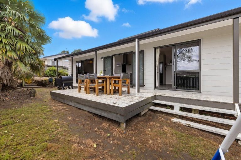 Photo of property in 11 Corinna Street, Welcome Bay, Tauranga, 3112