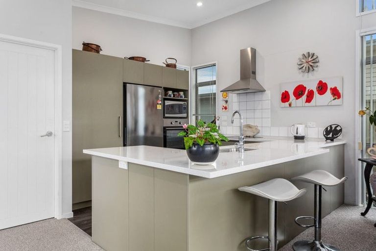 Photo of property in 2/18 Victoria Avenue, Whakatane, 3120