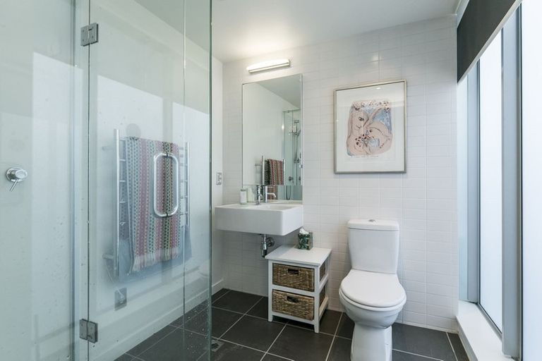 Photo of property in Portal Apartments, 8a/42 Cable Street, Te Aro, Wellington, 6011