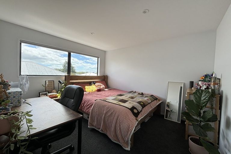 Photo of property in 2/67 Osborne Street, Waltham, Christchurch, 8011