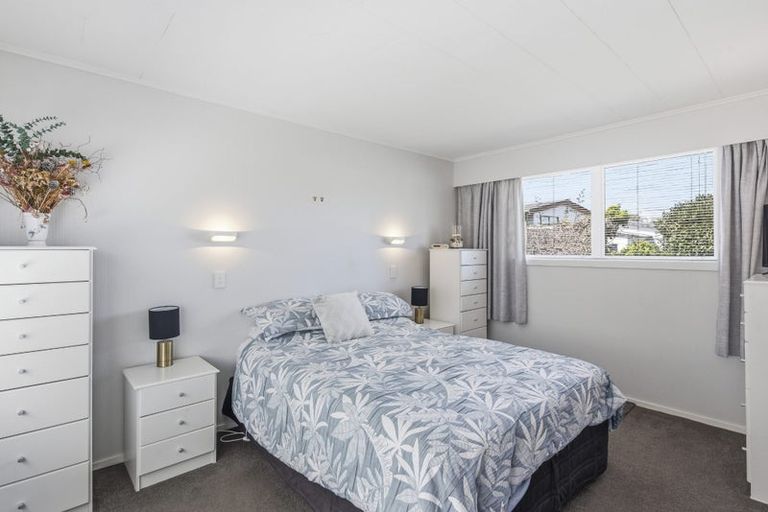 Photo of property in 17 Margaret Road, Raumati Beach, Paraparaumu, 5032