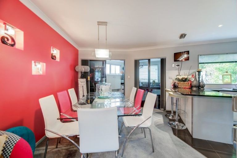 Photo of property in 160 Hutchinson Avenue, New Lynn, Auckland, 0600