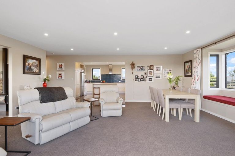 Photo of property in 24 Landsborough Drive, Darfield, 7571