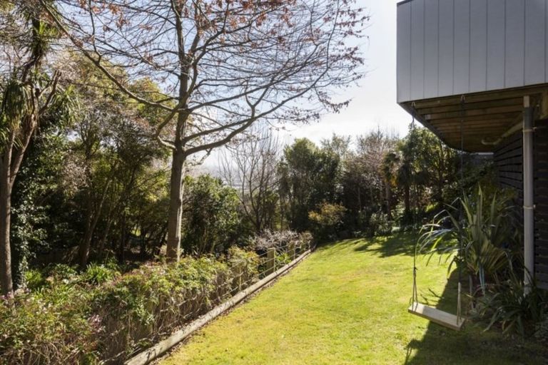 Photo of property in 106 Cannon Hill Crescent, Mount Pleasant, Christchurch, 8081