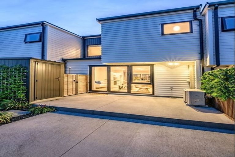 Photo of property in 84 Squadron Drive, Hobsonville, Auckland, 0616