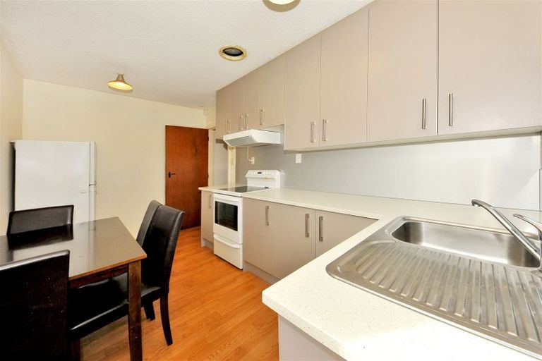 Photo of property in 3/10 Peer Street, Upper Riccarton, Christchurch, 8041