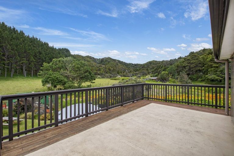 Photo of property in 27 Taiwa Road, Oakura, Hikurangi, 0184