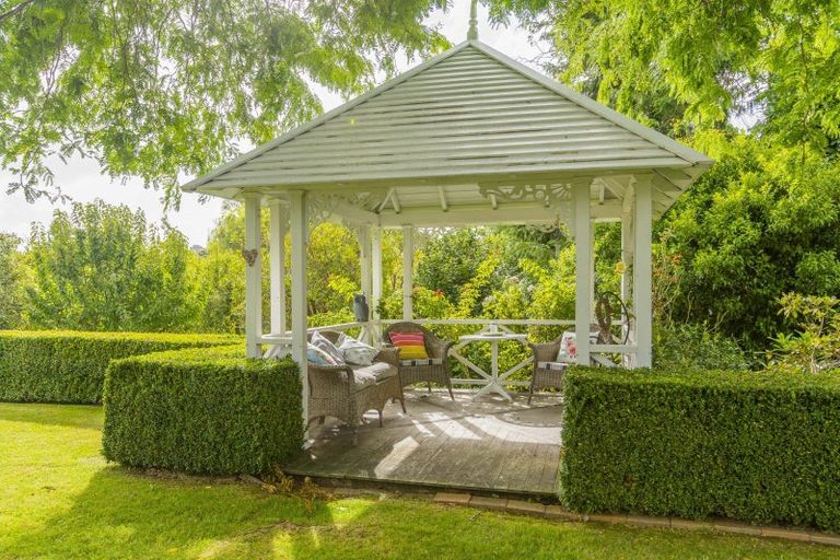 Photo of property in 114 Main Road South, Raumati Beach, Paraparaumu, 5032