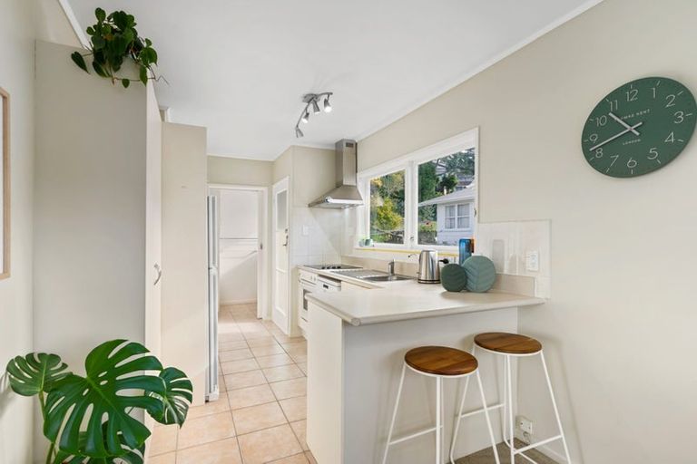 Photo of property in 20 Arosa Place, Forrest Hill, Auckland, 0620