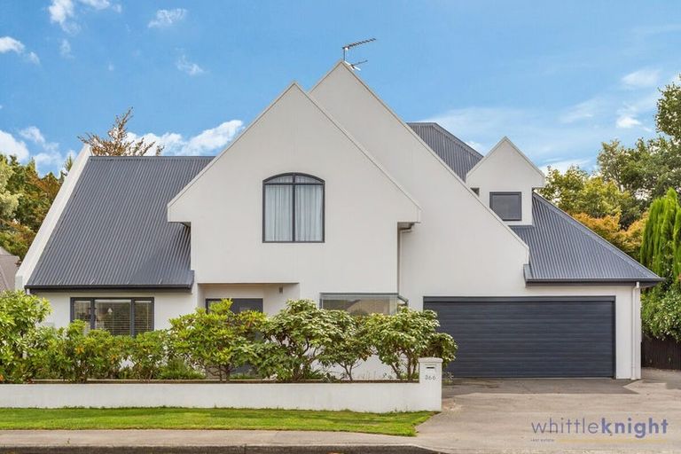 Photo of property in 366 Sawyers Arms Road, Harewood, Christchurch, 8051