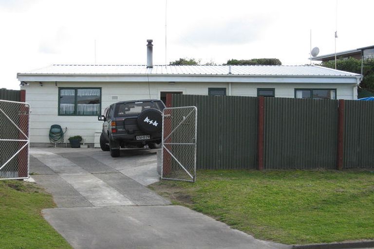 Photo of property in 7 Waitote Street, Castlecliff, Whanganui, 4501