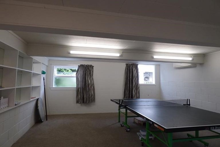 Photo of property in 12 Seabreeze Road, Narrow Neck, Auckland, 0624