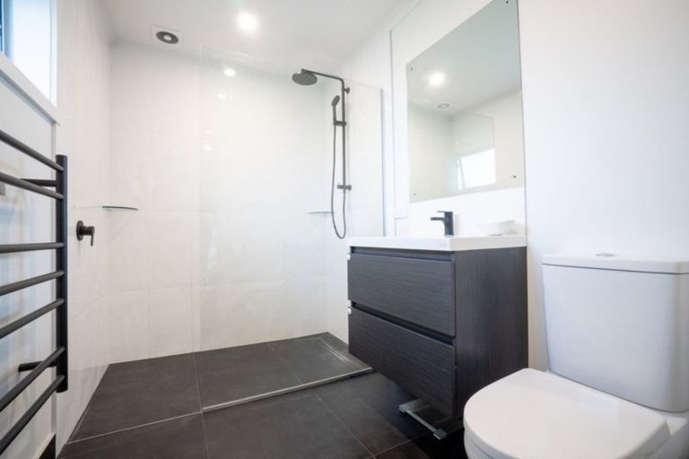 Photo of property in 6 Waimarama Court, Roslyn, Palmerston North, 4414