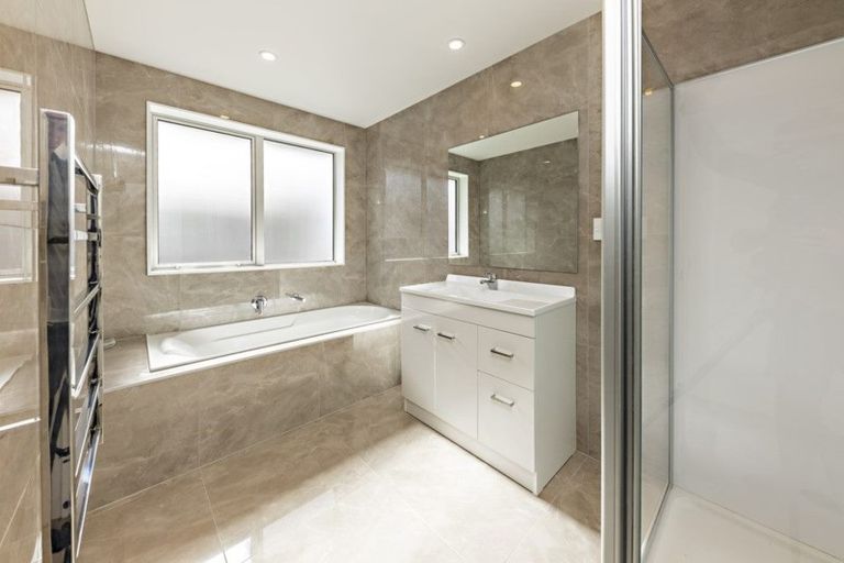 Photo of property in 9 Flight Place, Takanini, 2112