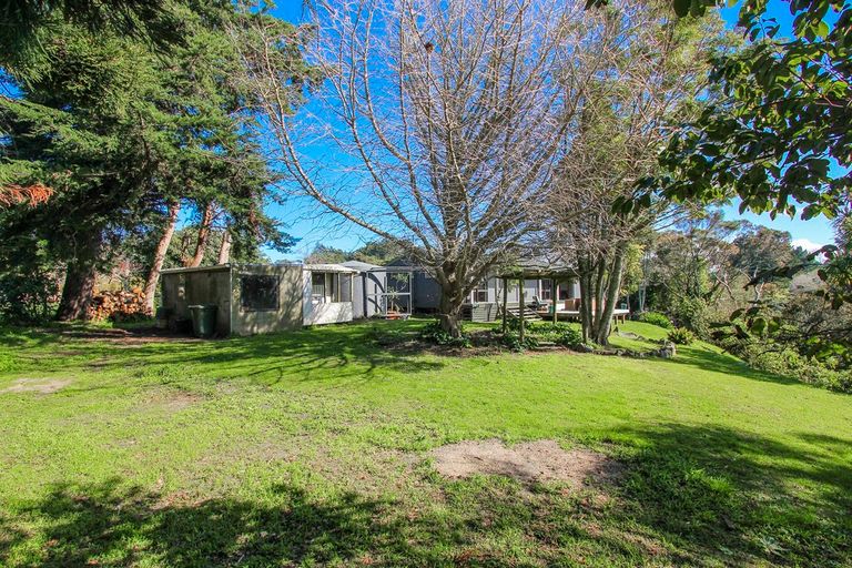 Photo of property in 10 Goudie Road, Helensville, 0875