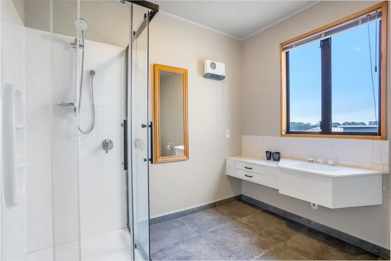 Photo of property in 37 Anne Street, Winton, 9720