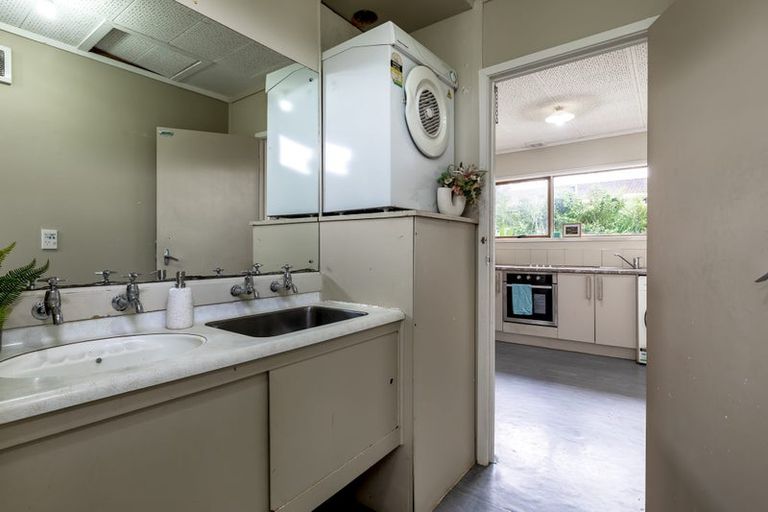 Photo of property in 53 Rua Road, Glen Eden, Auckland, 0602