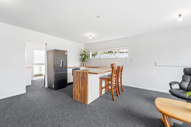 Photo of property in 31 Centreway Road, Orewa, 0931