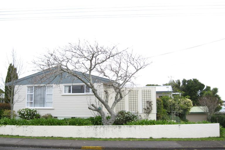 Photo of property in 22 Baring Terrace, Strandon, New Plymouth, 4312