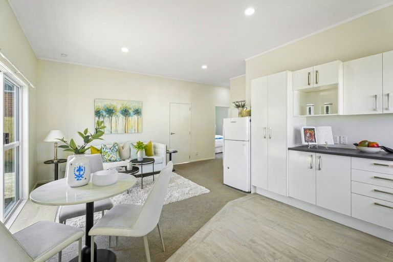 Photo of property in 91 Coronation Road, Mangere Bridge, Auckland, 2022