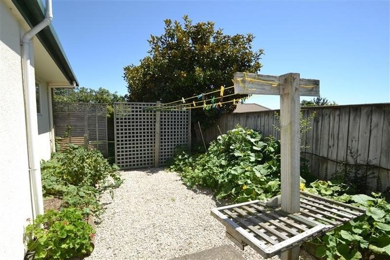 Photo of property in 33 Maple Crescent, Richmond, 7020