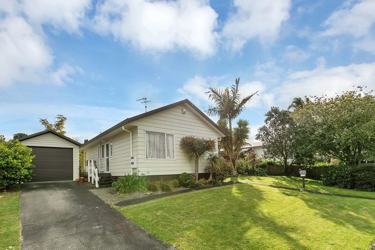 Photo of property in 49 Harmel Road, Glendene, Auckland, 0602