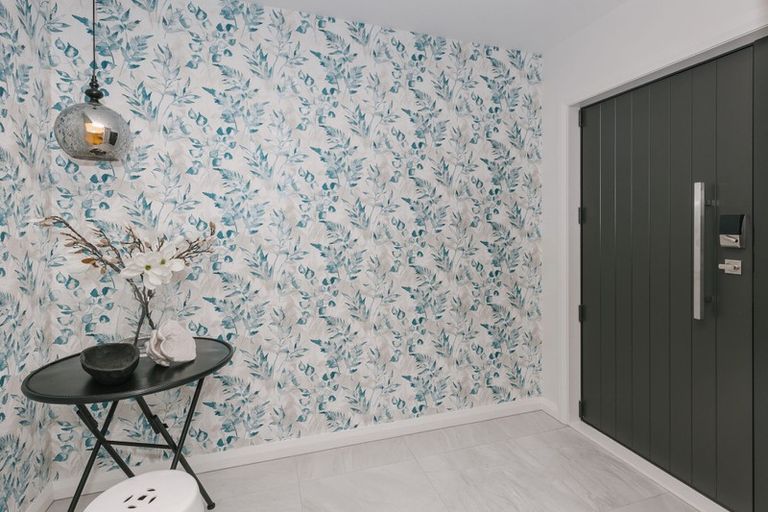 Photo of property in 32 Atlantic Drive, Fitzherbert, Palmerston North, 4410