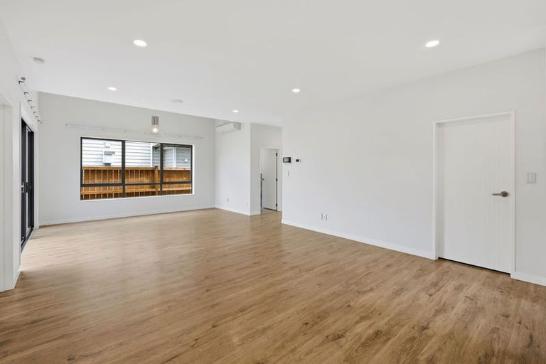 Photo of property in 9 Mccaw Avenue, Whenuapai, Auckland, 0618