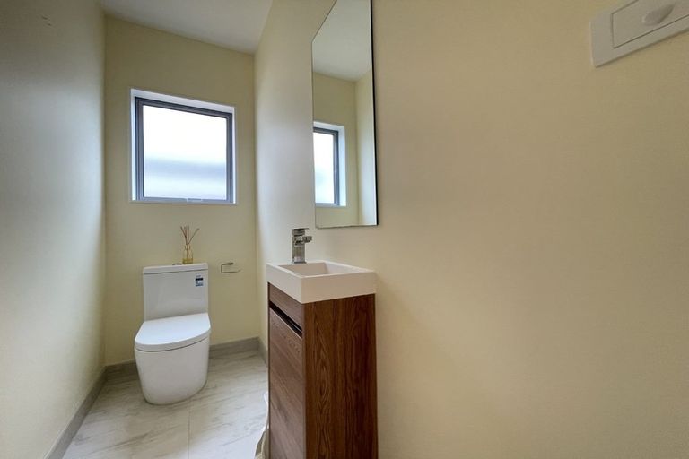 Photo of property in 32 Myland Drive, Hobsonville, Auckland, 0616