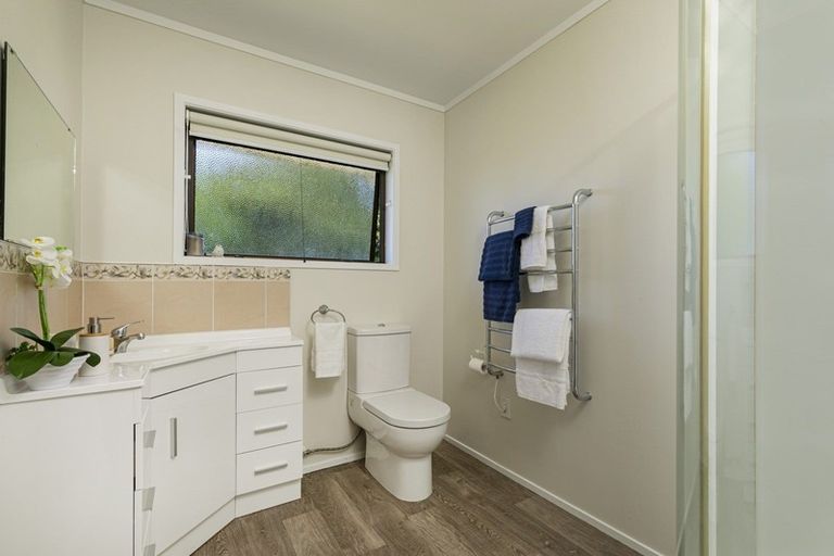 Photo of property in 37 Pine Road, Orewa, 0931