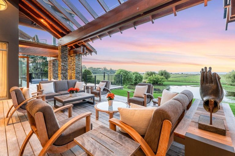 Photo of property in 42 Porterfield Road, Whitford, Howick, 2571