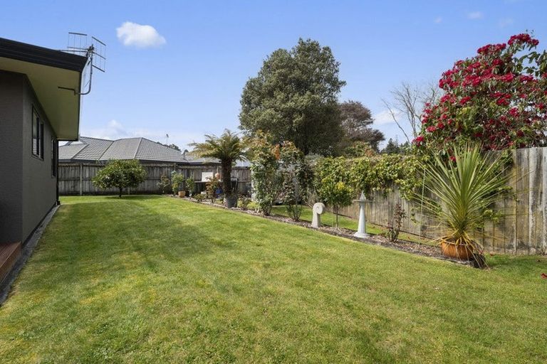 Photo of property in 9 Caulfield Place, Pukehangi, Rotorua, 3015