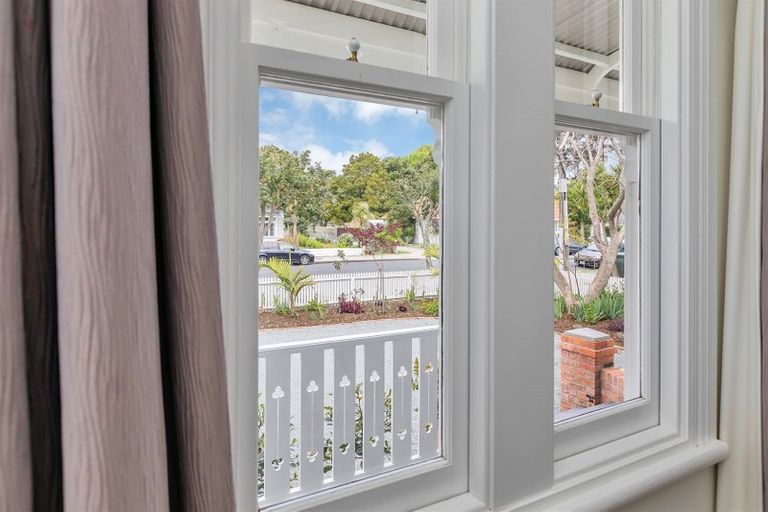 Photo of property in 30 First Avenue, Avenues, Whangarei, 0110