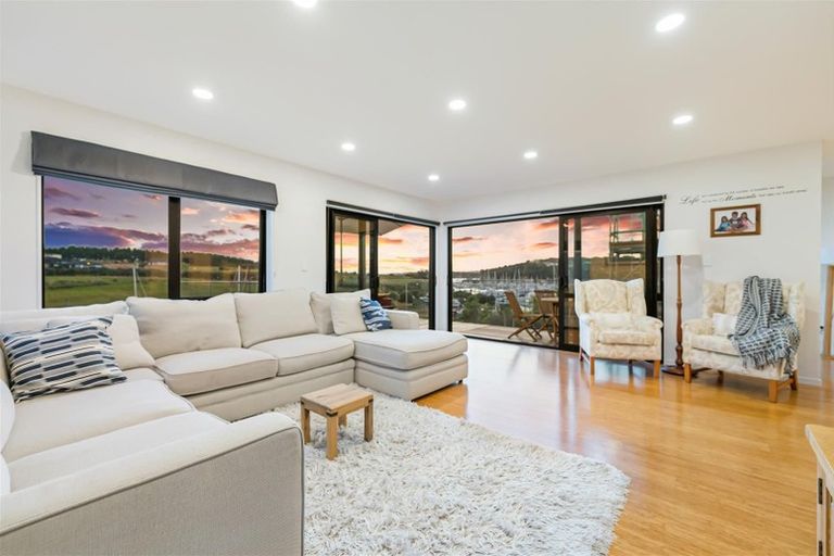 Photo of property in 94 Voyager Drive, Gulf Harbour, Whangaparaoa, 0930