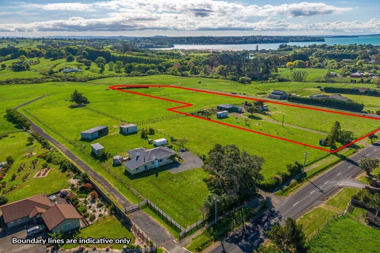 Photo of property in 250 Clifton Road, Whitford, 2571