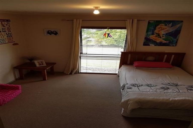 Photo of property in 1 Syntax Place, Conifer Grove, Takanini, 2112