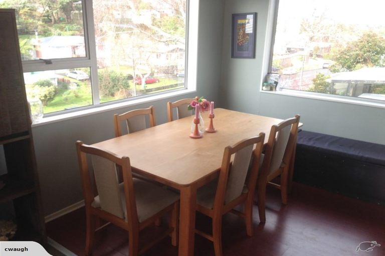 Photo of property in 86 Awanui Street, Merrilands, New Plymouth, 4312