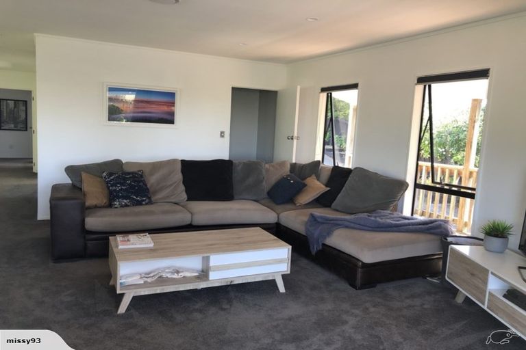 Photo of property in 15 Hawke Place, Pukekohe, 2120