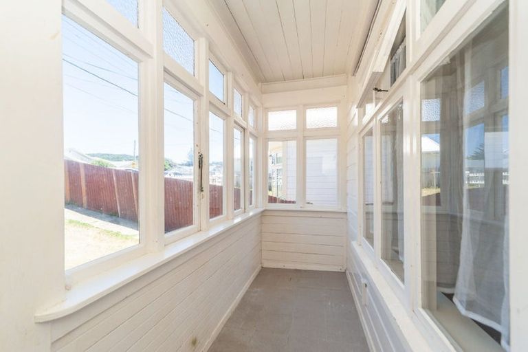 Photo of property in 237 Coutts Street, Rongotai, Wellington, 6022