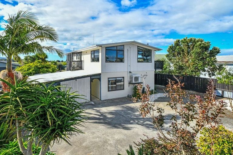 Photo of property in 6 Puriri Avenue, Kaiaua, Pokeno, 2473