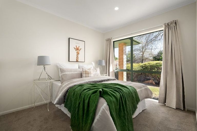 Photo of property in 26 Glencalder Place, Wattle Downs, Auckland, 2103