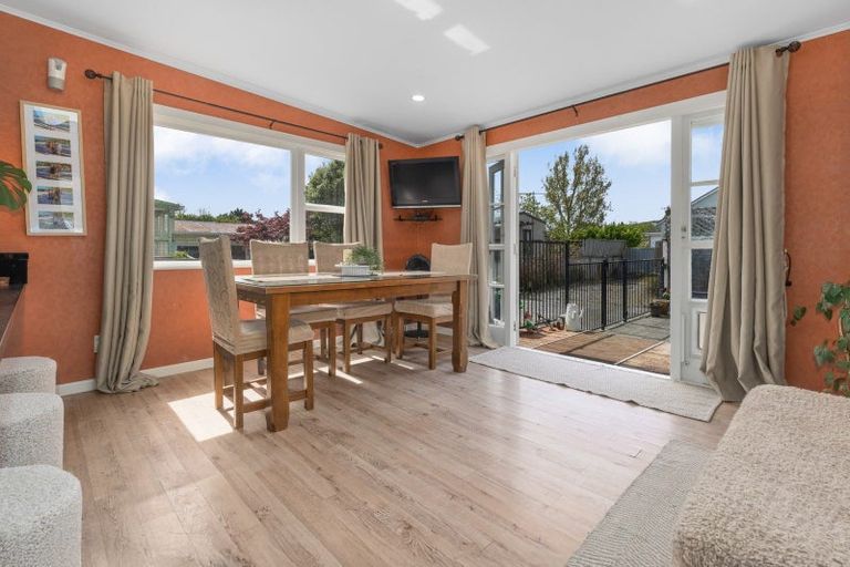 Photo of property in 89 Waddington Drive, Naenae, Lower Hutt, 5011