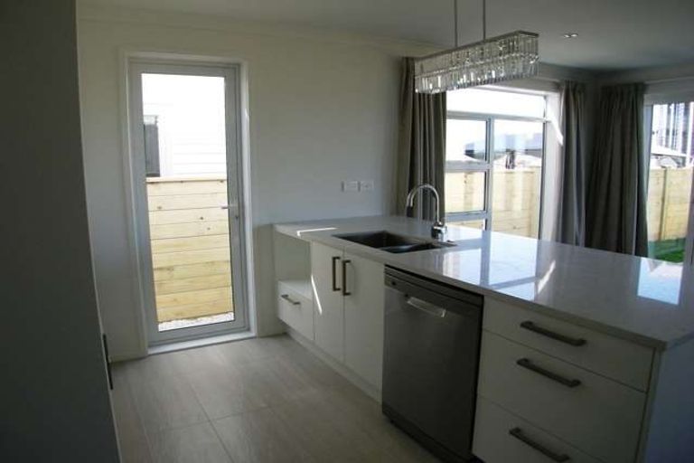 Photo of property in 3 Lockheed Street, Hobsonville, Auckland, 0618